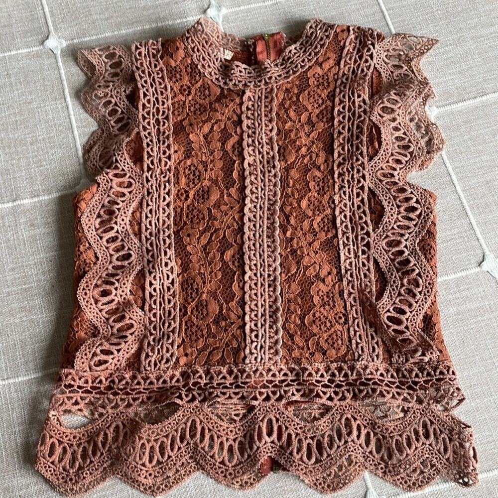 Brown crochet lace top XS